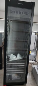 Čierna presklená chladiaca skriňa Liebherr FKDv 4523 - 2