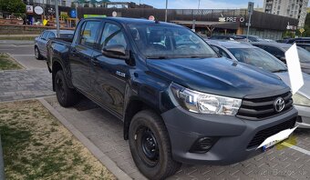 Toyota Hilux - 2