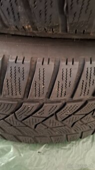 Predám 2ks Dunlop SP Sport 215/60/16, zimné - 2