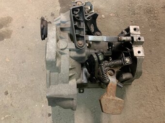 ŠESTIRYCHLOSTNÍ PŘEVODOVKA  KVT  ŠKODA,VW,AUDI ,SEAT. - 2