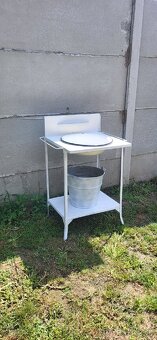 Starožitný kovový umývací stolík - 2