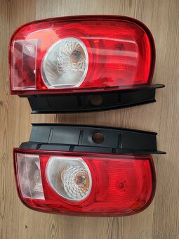 Dacia Duster zadné svetlá - 2