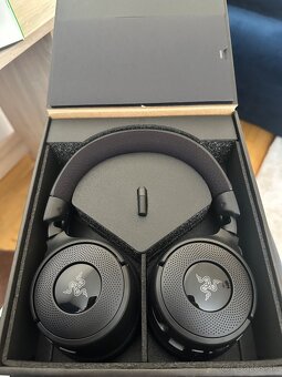Razer Kraken V4 - 2