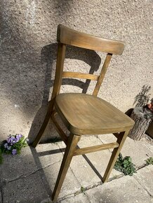 retro stará drevená stolička - 2