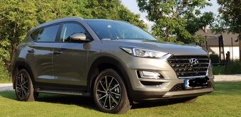 Predám HYUNDAI TUCSON 1.6 Tgdi, benzín 130kw, 4x4 + ťažné - 2