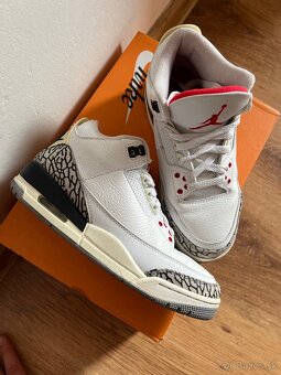 Nike Air Jordan 3 Retro White Cement - 2