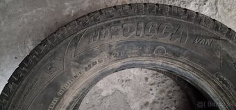 Predam pneumatiku 225/70 r15 C - 2