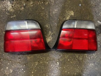 Predám zadné svetlá na BMW e36 COMPACT - 2
