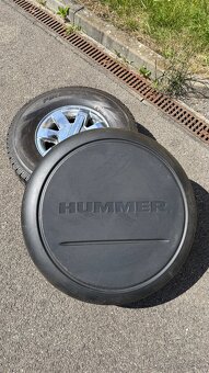 Predám rezervné koleso na Hummer H3 + originálny plastový kr - 2