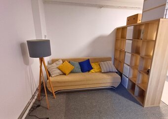 Prenájom veľkometrážna garsonka (70 m²) v Ilave. - 2