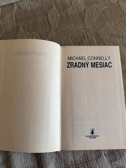 Michael Connelly - Zradný mesiac - 2