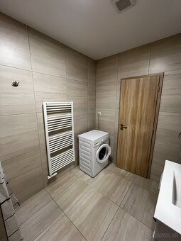Nezariadená dvojka na prenájom vrátane parkovacích miest. - 2