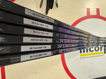 UPLNE NOVA PROFI HOKEJKA CCM RIBCOR TRIGGER 7 PRO + CUSTOM - 2