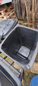 plastová nádoba s kolieskami 240 l - 2