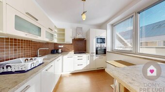 Krásny zariadený 3 izb. byt v centre mesta s parkovaním, BA  - 2