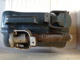 Predám bellino kanister do rezervy na Mercedes. - 2