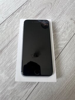 Predám Iphone SE 64gb - 2
