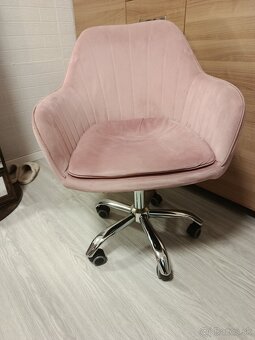 Otočné kreslo - 2