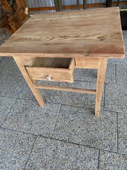 Starožitny drevený stôl - 2