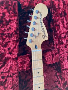 Fender Stratocaster Deluxe - 2