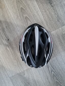 cyklistická helma - 2
