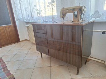 Šijaci stroj zn.Lucznik - 2