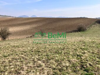 Pozemok v obci Hôrky, okres Žilina, 4511m2 036-14-JAGAa - 2