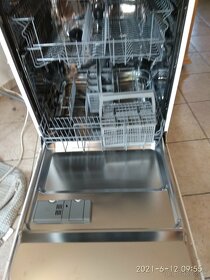 Predám umývačku riadu AEG-F56302W0 - 2