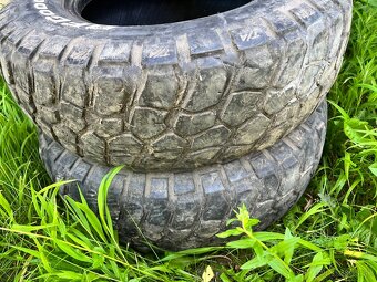Bf goodrich Mudterraine 235/75 r15 - 2
