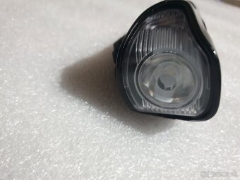 Predam silne led predne svetlo na bicykel - 2