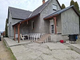 Na predaj zateplený rodinný dom s garážou a altánkom, Encs - 2