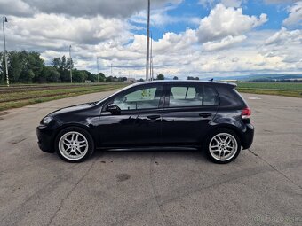 Vw golf 6 2,0tdi r-line 103kw - 2
