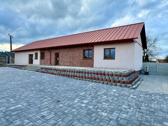 MAĎARSKO - HIDASNÉMETI - NOVOSTAVBA 4 IZBOVÝ RD 161 M2, TERA - 2