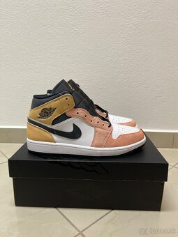 Air Jordan 1 Mid SE Fight Club - veľkosť 43 - 2