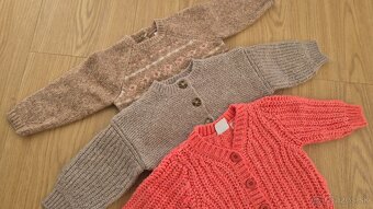 Dievcenske svetriky Zara - 2