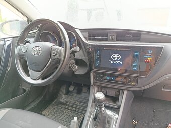rozpredam toyota auris 1.6 2016 N47C16A - 2