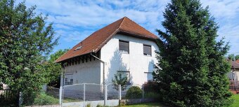 PEKNÝ POSCHODOVÝ RODINNÝ DOM - 2