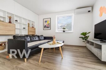 Rezervované Moderný 3-izbový rodinný dom v Slovenskom Grobe - 2