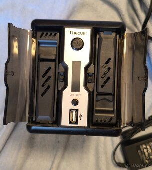 Predám NAS/DAS server Thecus N2200+ - 2