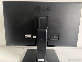 Predám 24" LED Monitor LG - 2