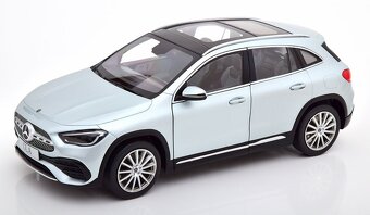 Mercedes-Benz GLA 2020 ( Iridium silver ) - 1:18 Z-Models - 2