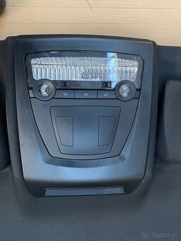 Čierny strop BMW F10 rad 5 - 2