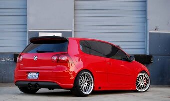 Kúpim Volkswagen Golf V GTI - 2