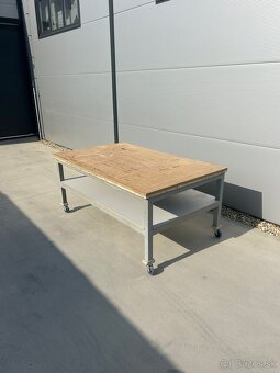 Pracovný stôl - 2