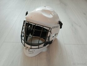 Florbalová helma - 2