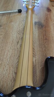 Basová gitara Warwick Streamer - 2