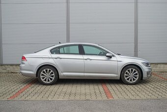 Volkswagen Passat Sedan B8 GTE - 2