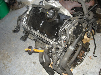 motor, blok, ventil, hlava, vstrek 1.9 tdi 77kw octavia 2 - 2