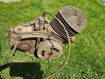 Cz 150c motor - 2