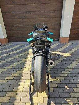 Okruhovka Suzuki GSX-R 600 2011 L1 - 2